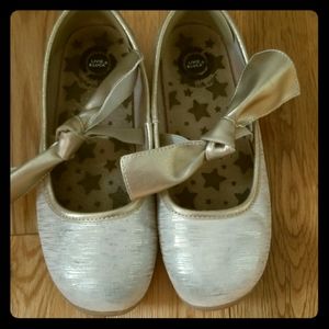 Livie and Luca Halley Flat